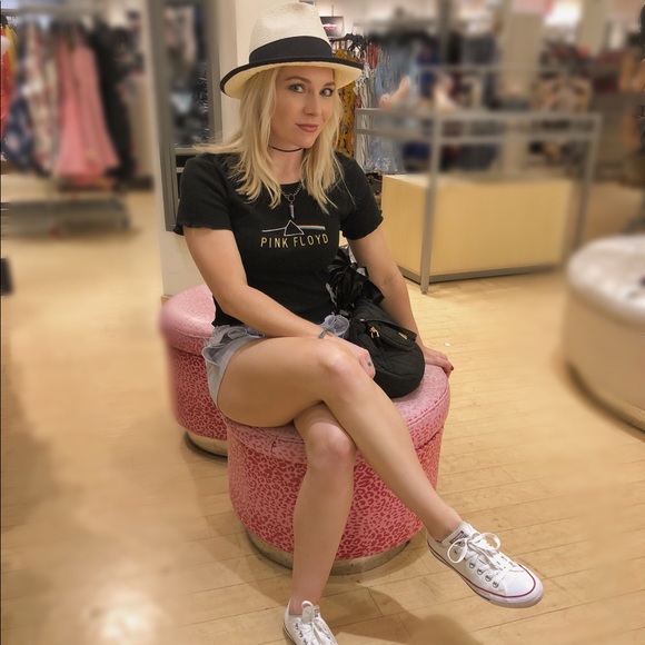 Meet your Posher, Ashley - Picture 4 of 8